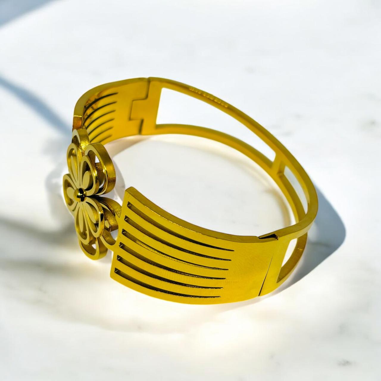 PETAL BLOOM DESIGNER BRACELET